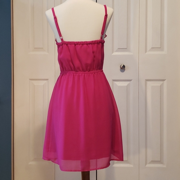 ❤️ 2/$25 … Fuchsia dress - Picture 4 of 7